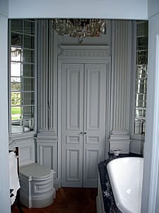 Cabinet bathroom in painted tulip wood